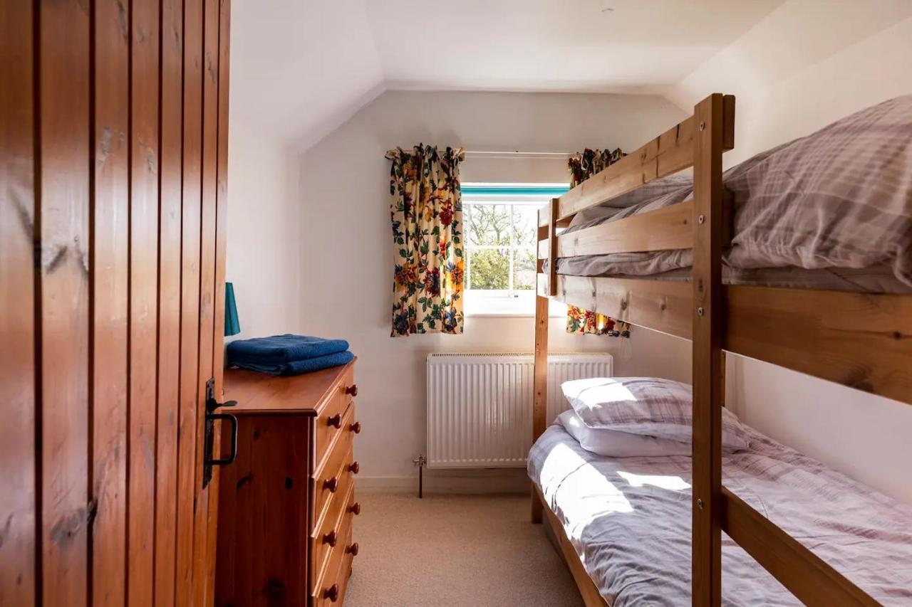 Llys Onnen - North Wales Holiday Cottage Молд Екстериор снимка